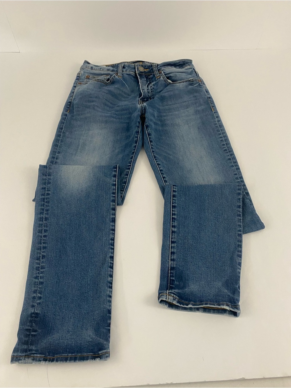 Men American Eagle Jeans size 28x32 Slim Straight extreme flex